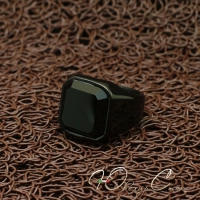 Мужской перстень с большим кристаллом "Черный шик" (17.3 18.2 20.0 21.5 размеры в наличии)